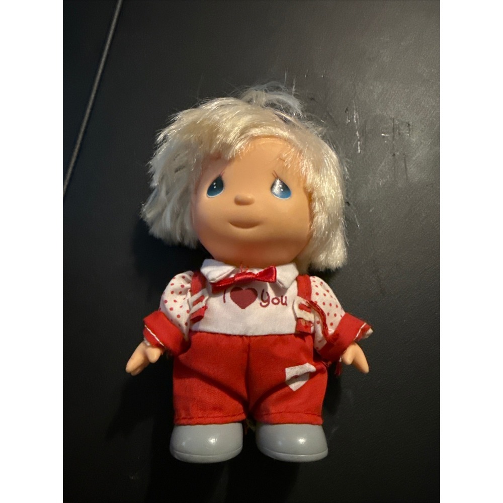 Precious Moments Miniature Doll Blonde Hair Blue Eyes‎ Red Overalls I Love You